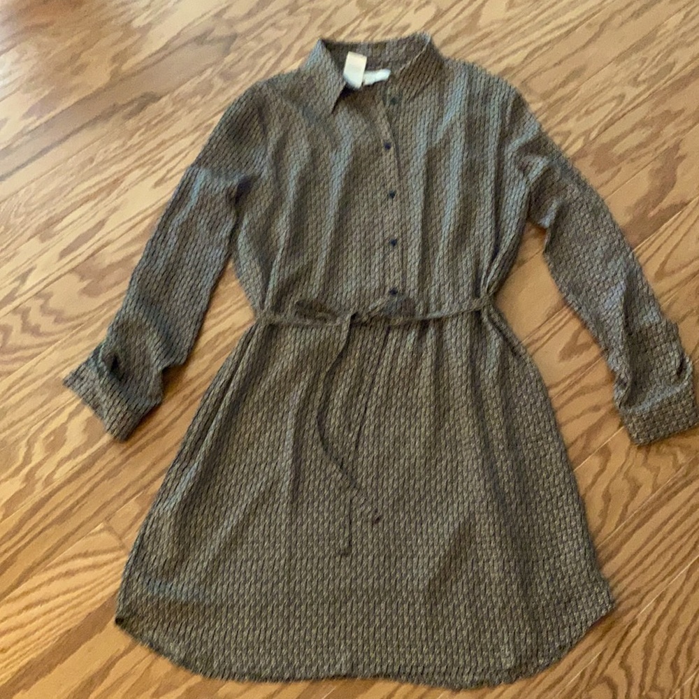 Gorgeous shirt dress!